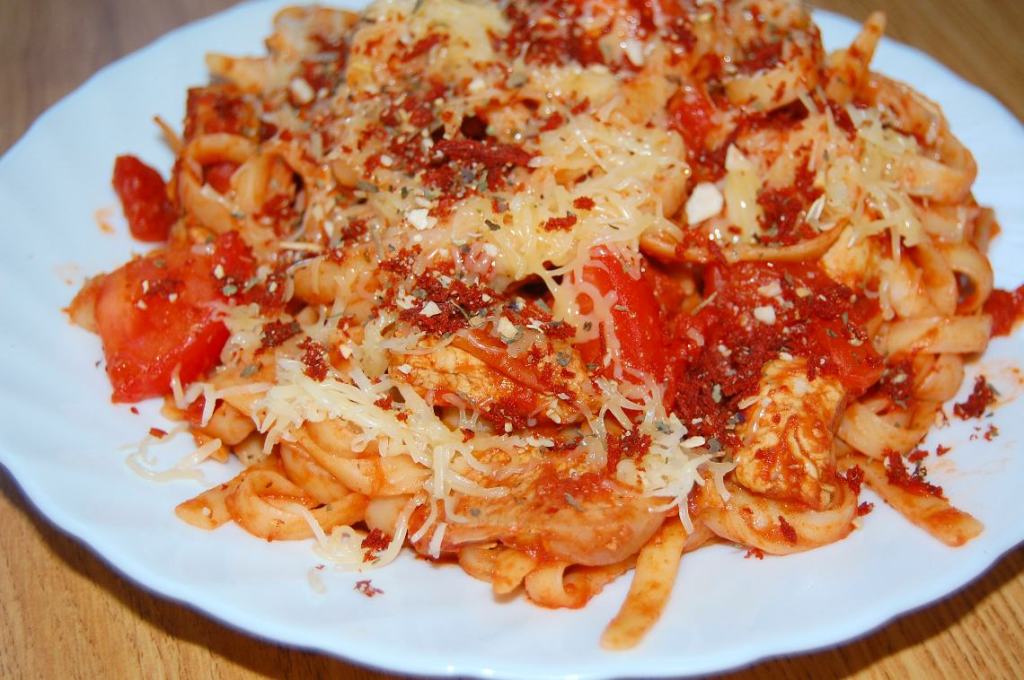 Tagliatelle pomodoro po polsku