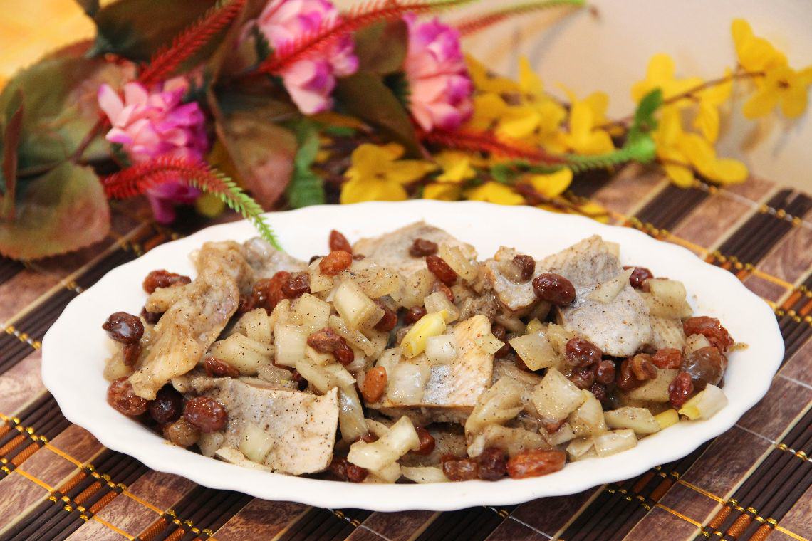 Śledzie z rodzynkami